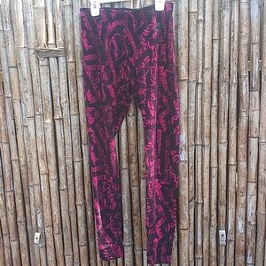 Nike ladies pink/black printed leggings Small